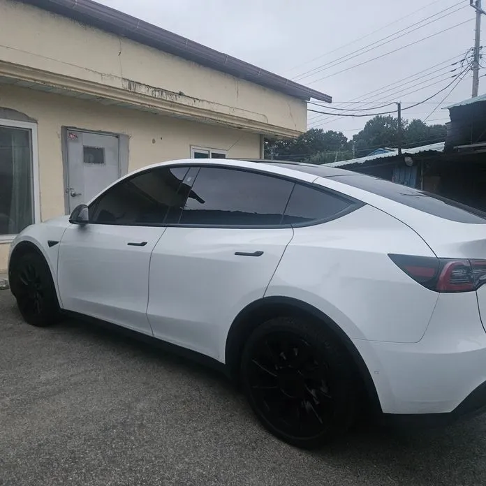 Tesla Model Y — фото 6