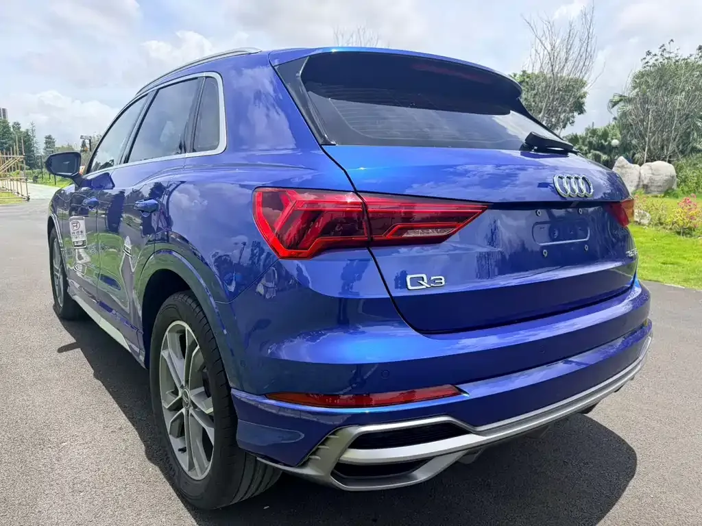Audi Q3 — фото 8