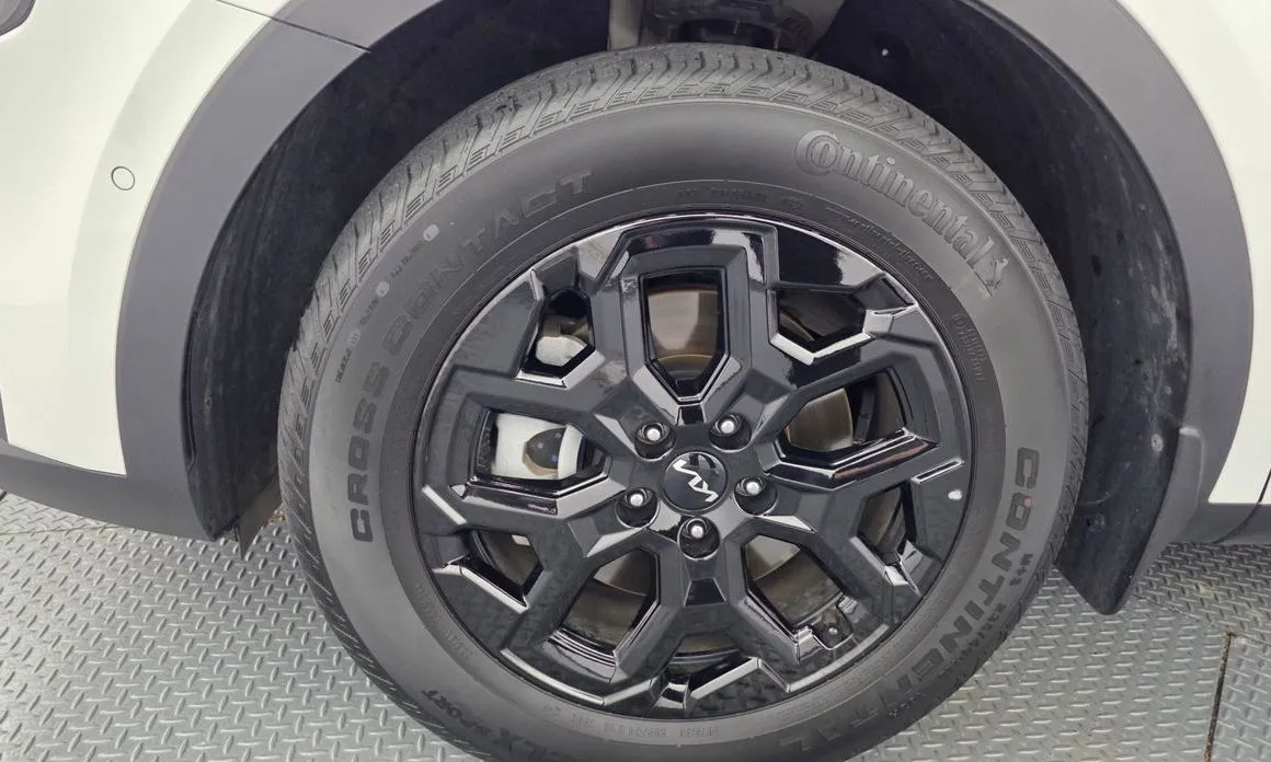 Kia Sorento — фото 9