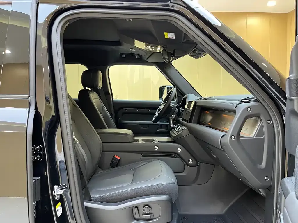 Land Rover Defender — фото 4