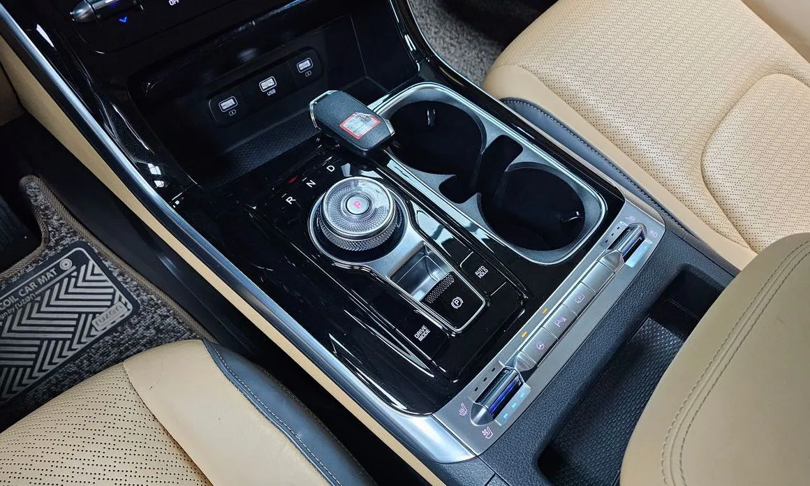 Kia Carnival — фото 10