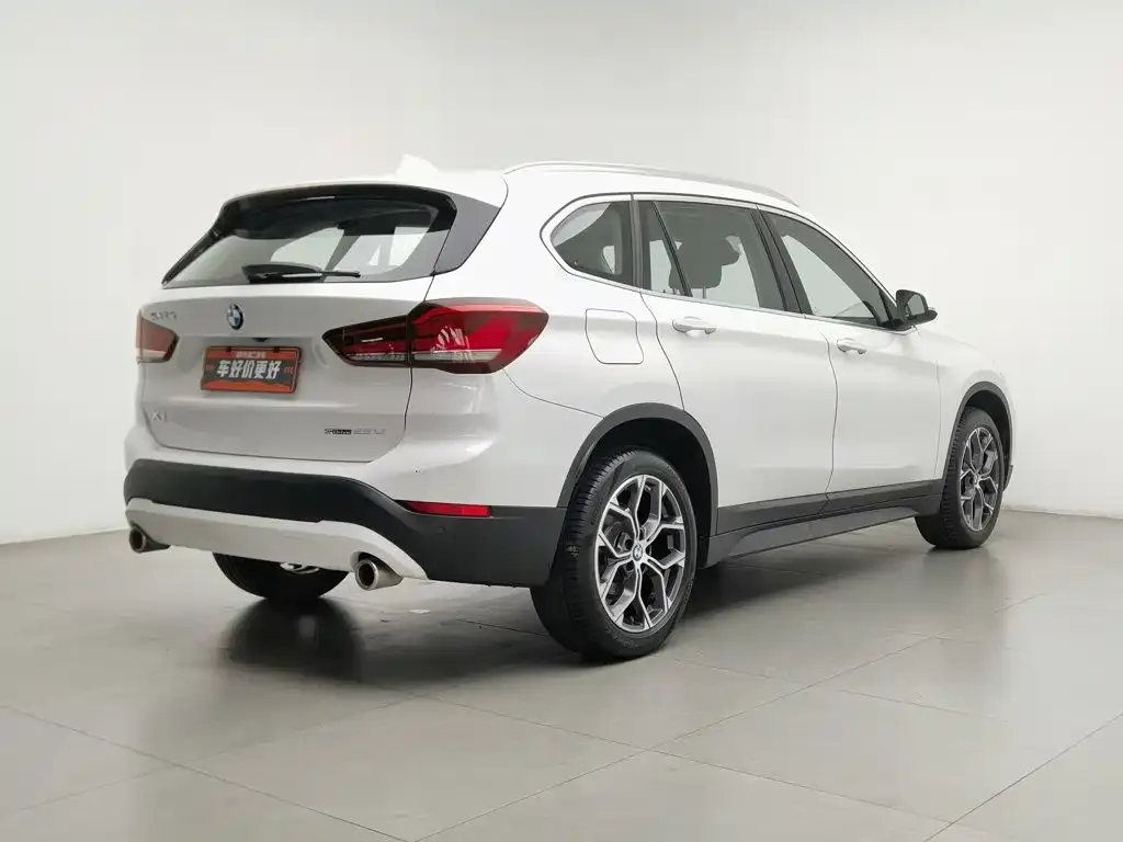 BMW X1 — фото 9