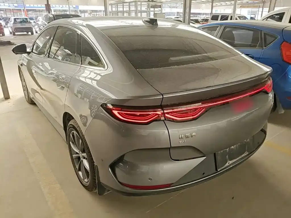 BYD Qin L — фото 8