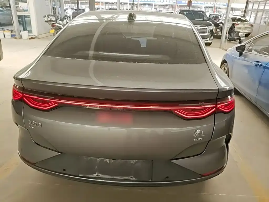 BYD Qin L — фото 4
