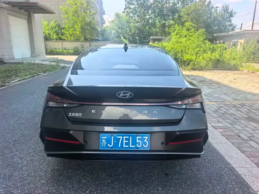 Hyundai Elantra — фото 9