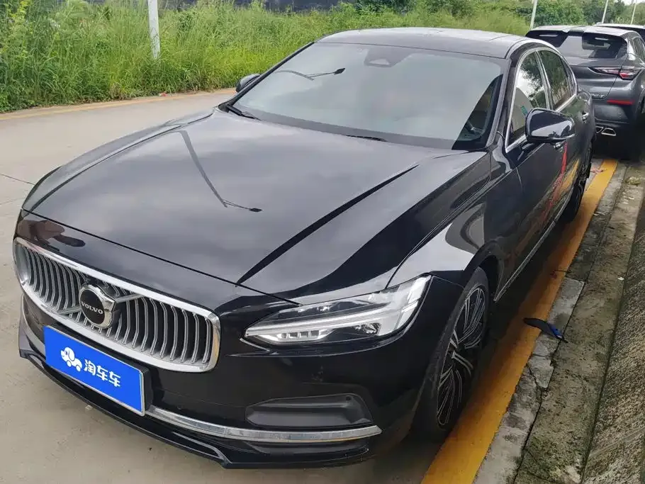 Volvo S90 — фото 1