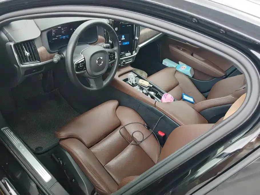 Volvo S90 — фото 10