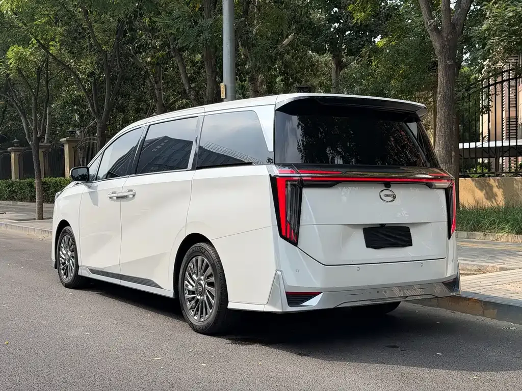 GAC Motor Trumpchi M8 — фото 8