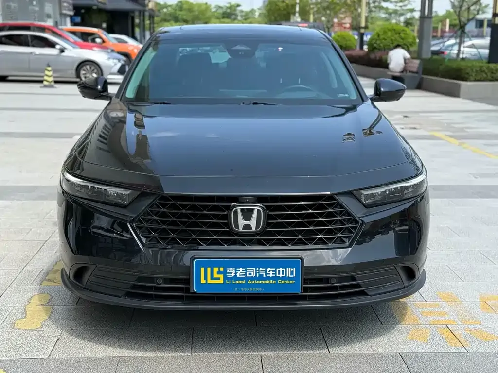 Honda Accord — фото 7
