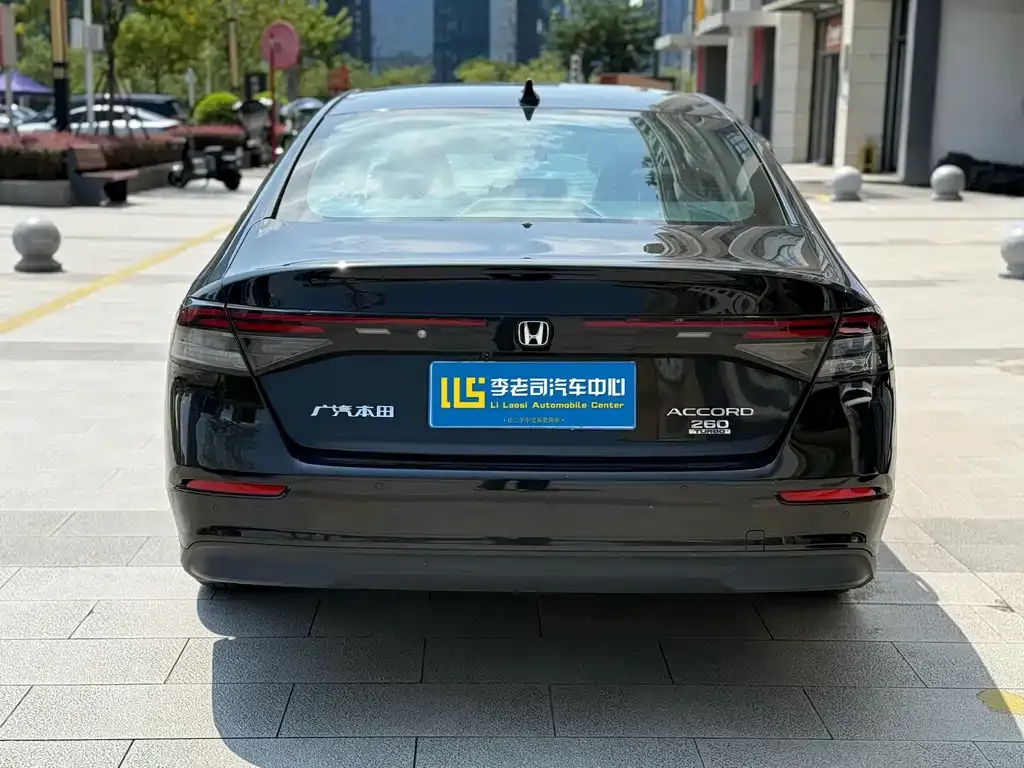 Honda Accord — фото 3