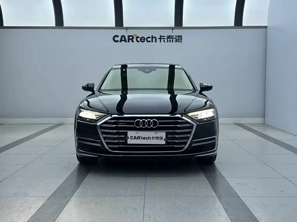 Audi A8 — фото 5