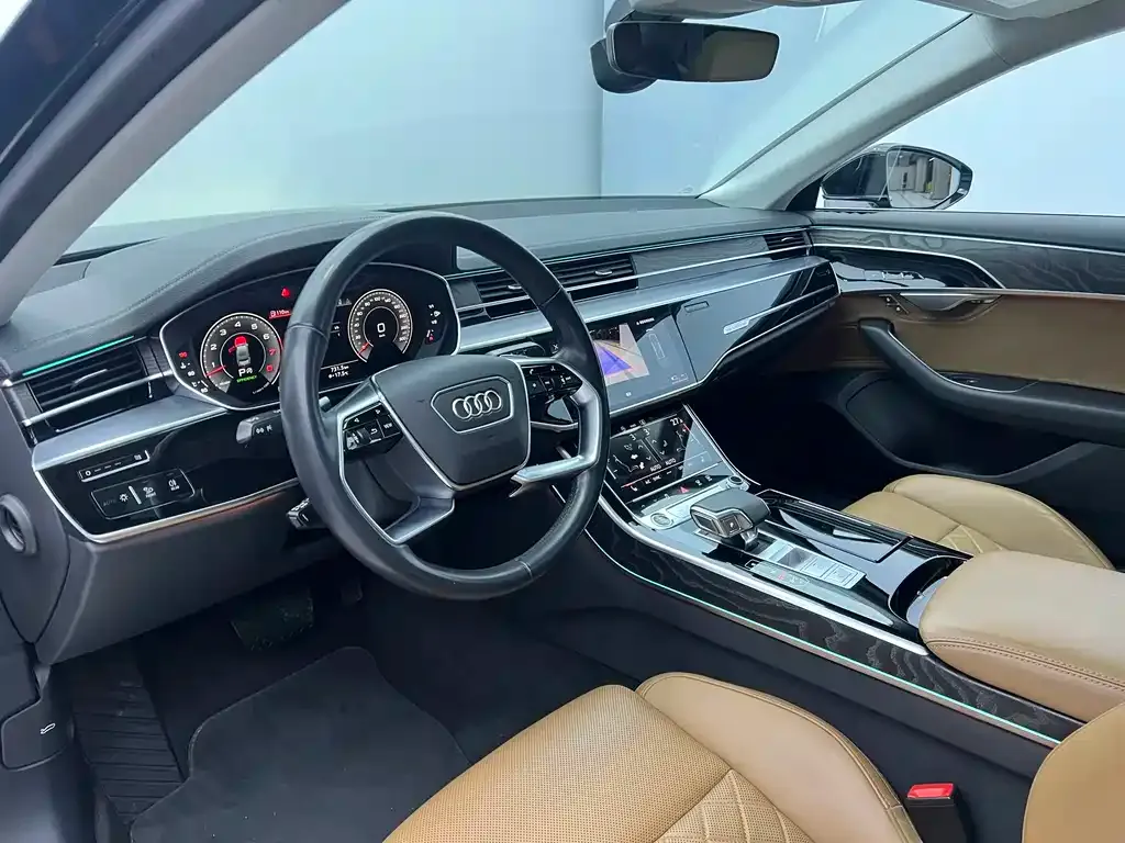 Audi A8 — фото 7