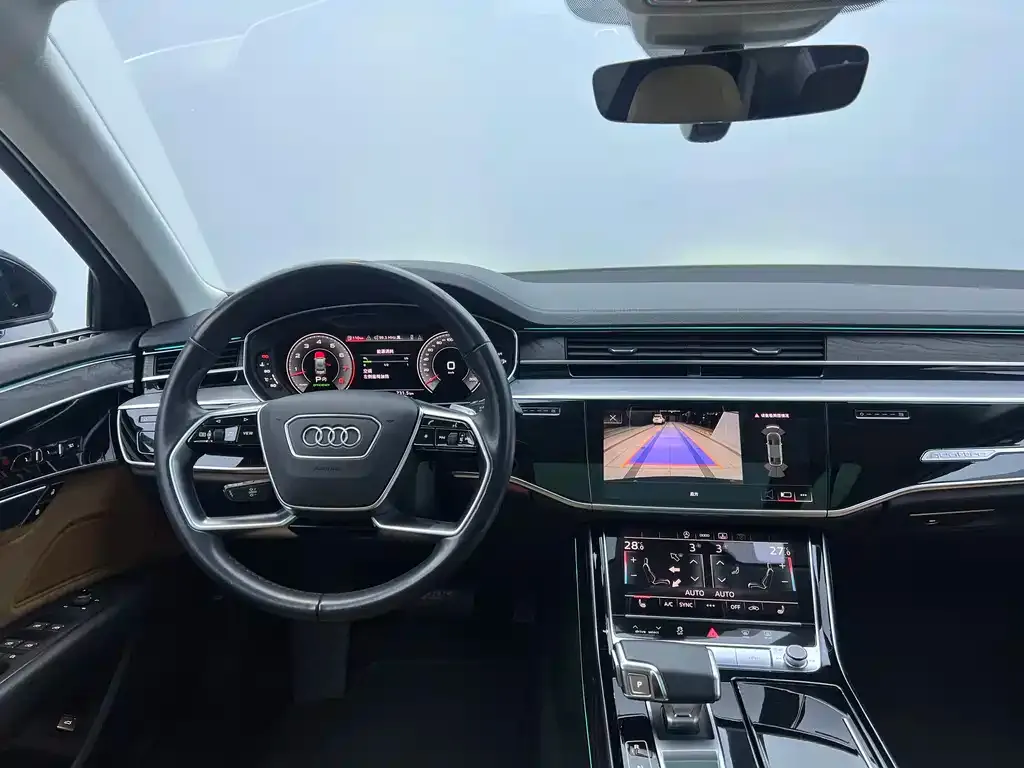 Audi A8 — фото 8