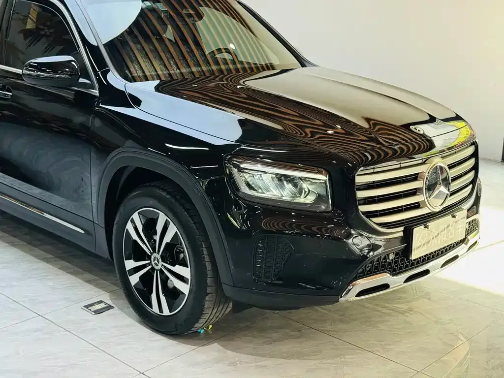 Mercedes-Benz GLB — фото 10