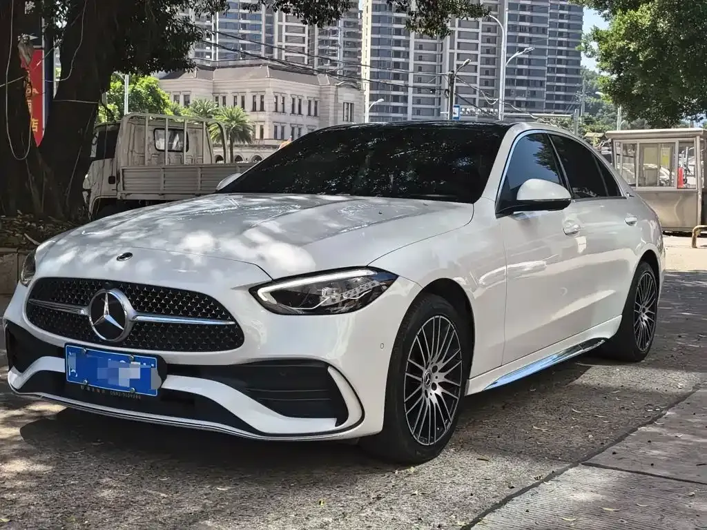 Mercedes-Benz C-Class — фото 1