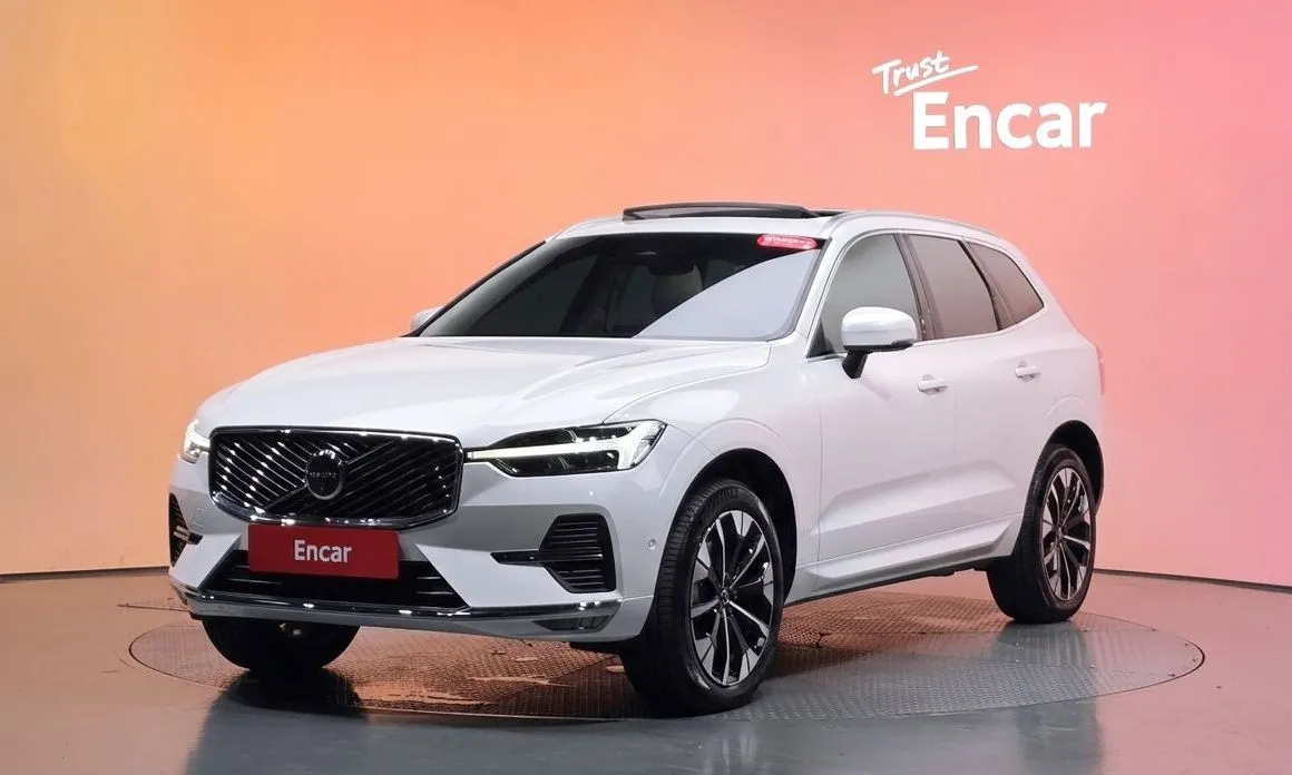 Volvo XC60 — фото 1