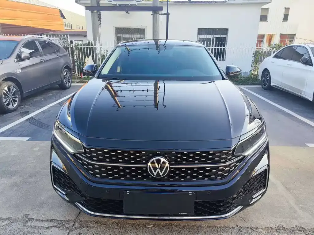 Volkswagen Passat — фото 10