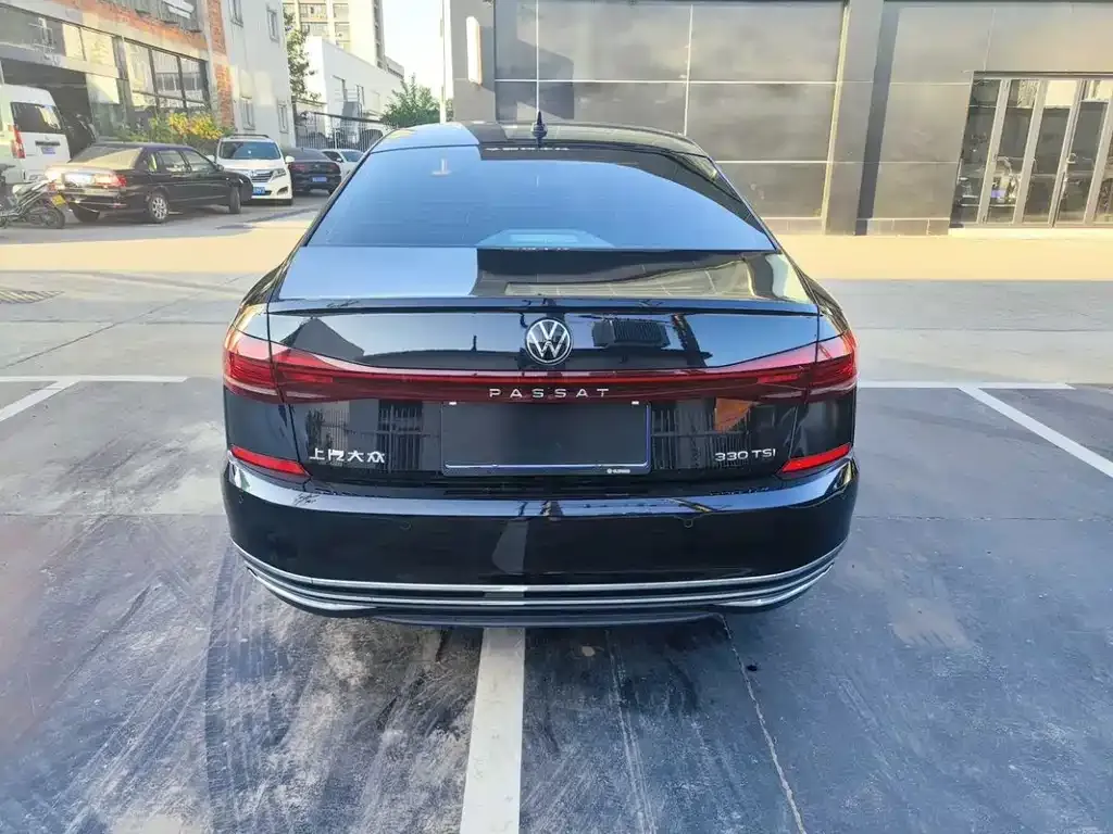 Volkswagen Passat — фото 5