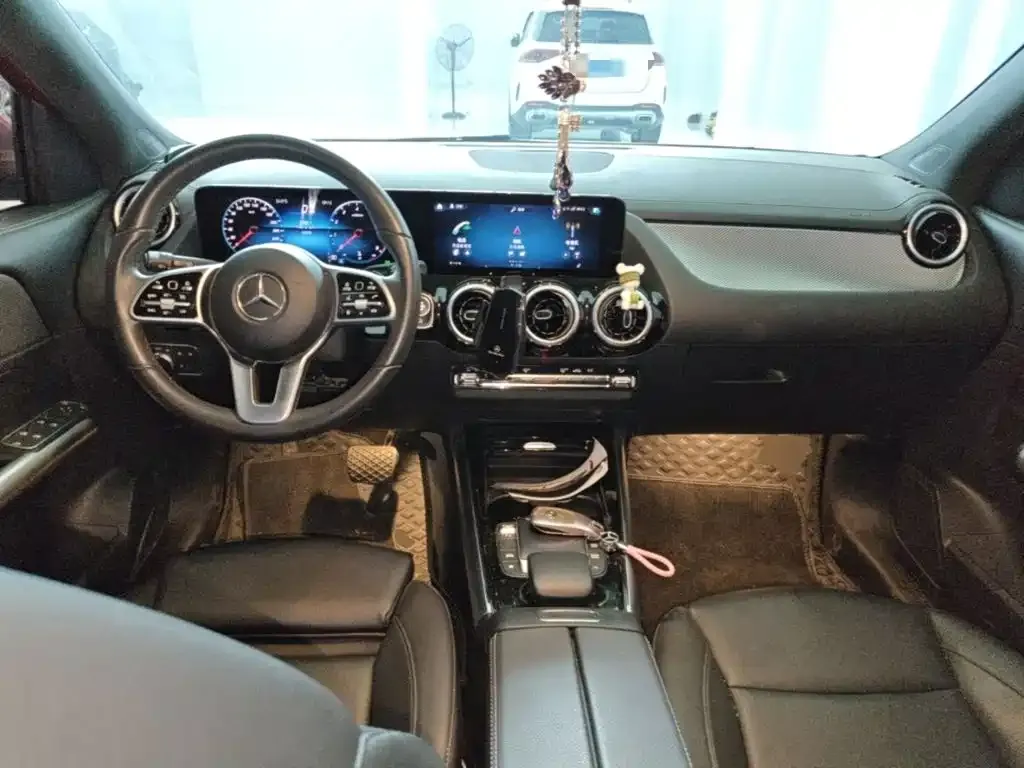 Mercedes-Benz GLA — фото 9
