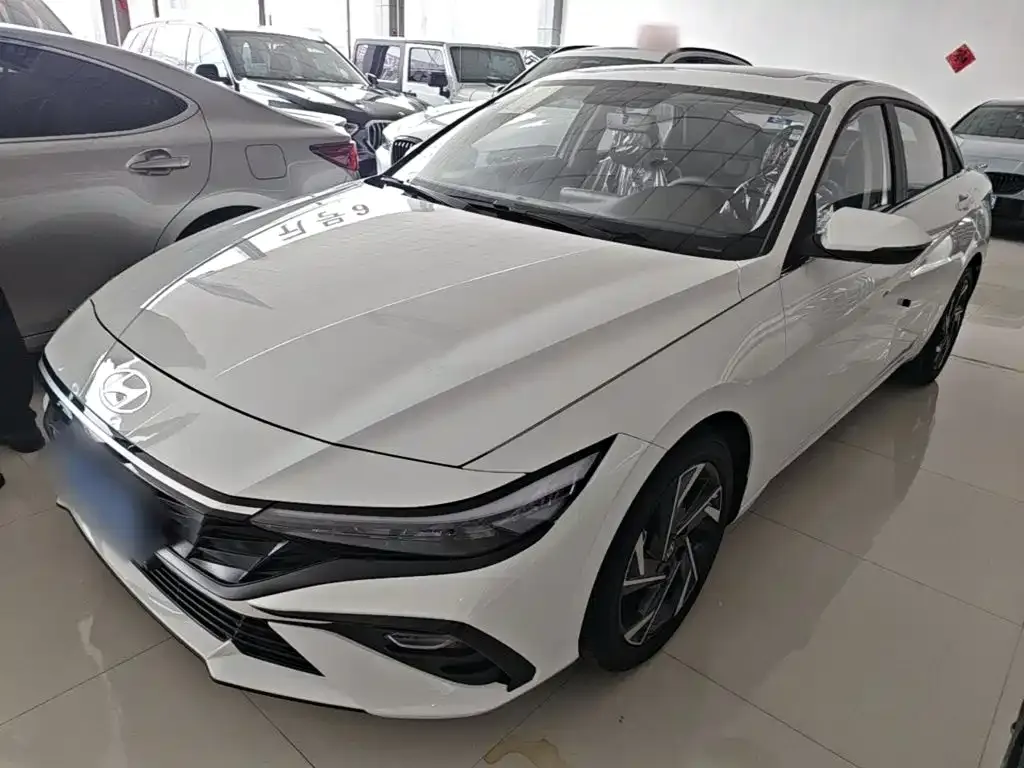 Hyundai Elantra — фото 9