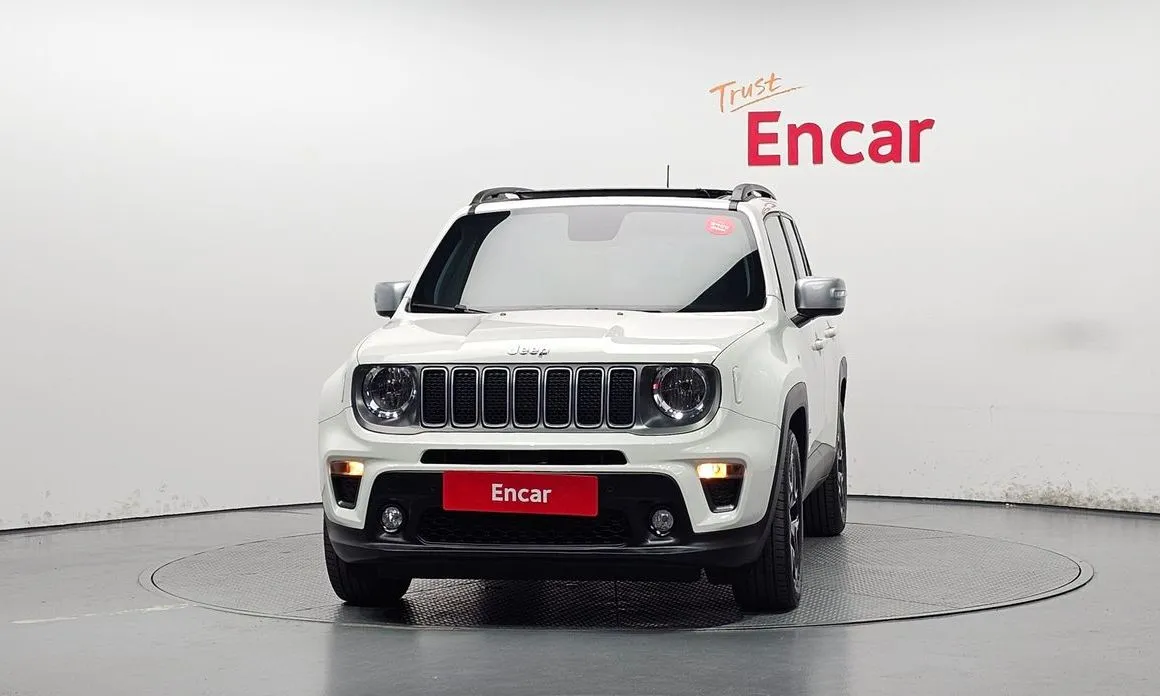 Jeep Renegade — фото 6