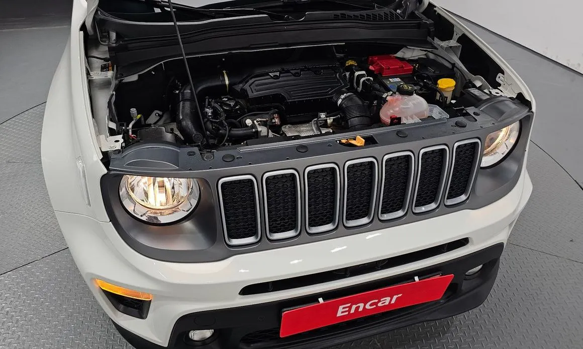 Jeep Renegade — фото 3