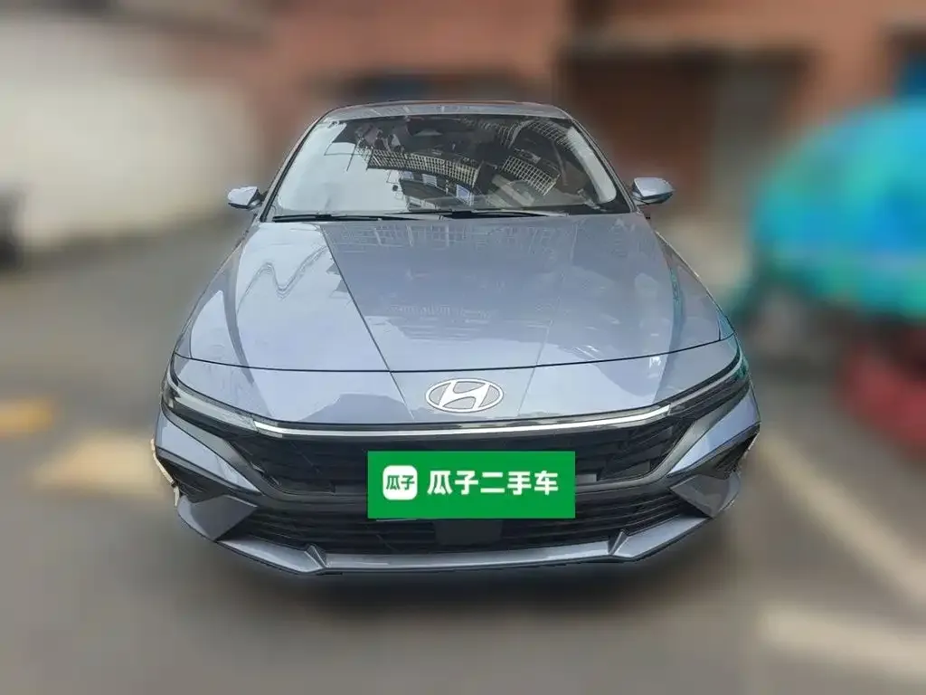 Hyundai Elantra — фото 2