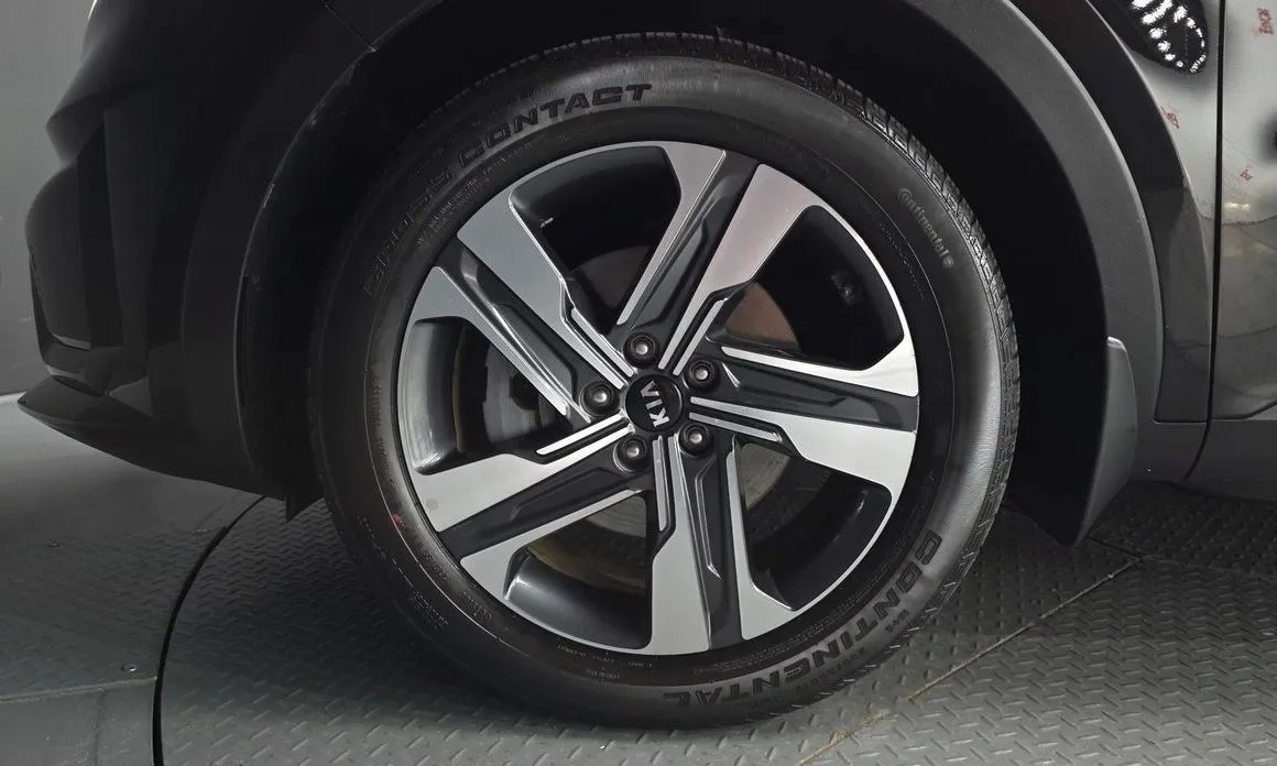 Kia Sorento — фото 8