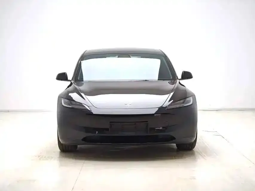 Tesla Model 3 — фото 3