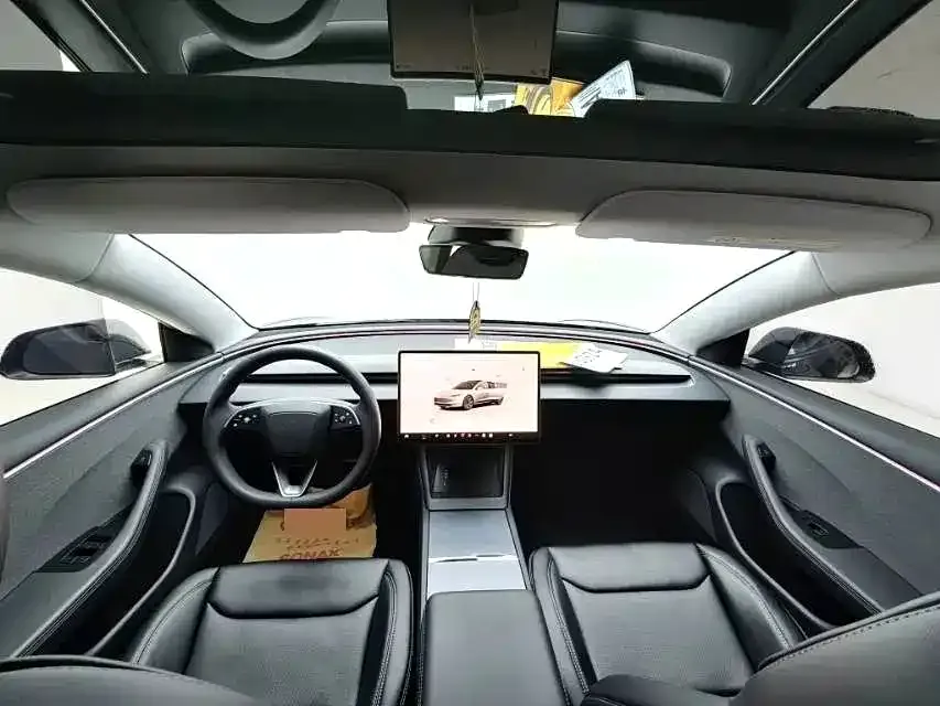 Tesla Model 3 — фото 8