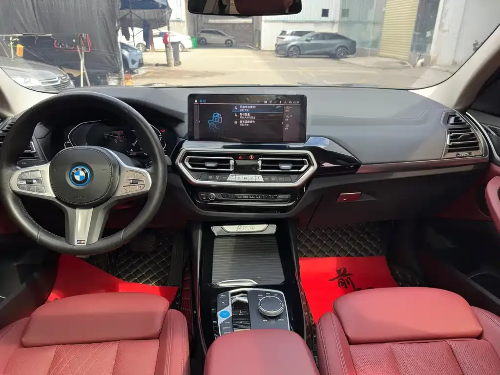 BMW iX3 — фото 2