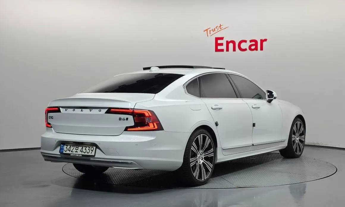 Volvo S90 — фото 7