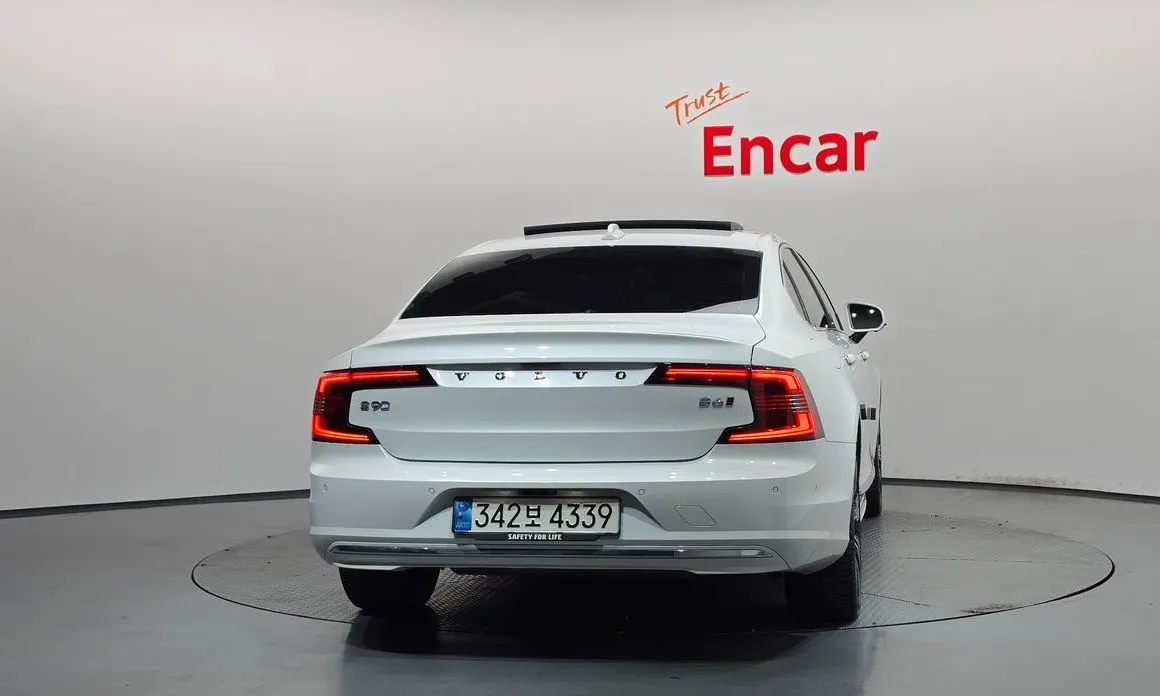 Volvo S90 — фото 3