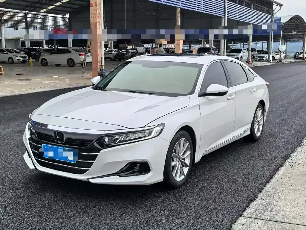 Honda Accord — фото 1