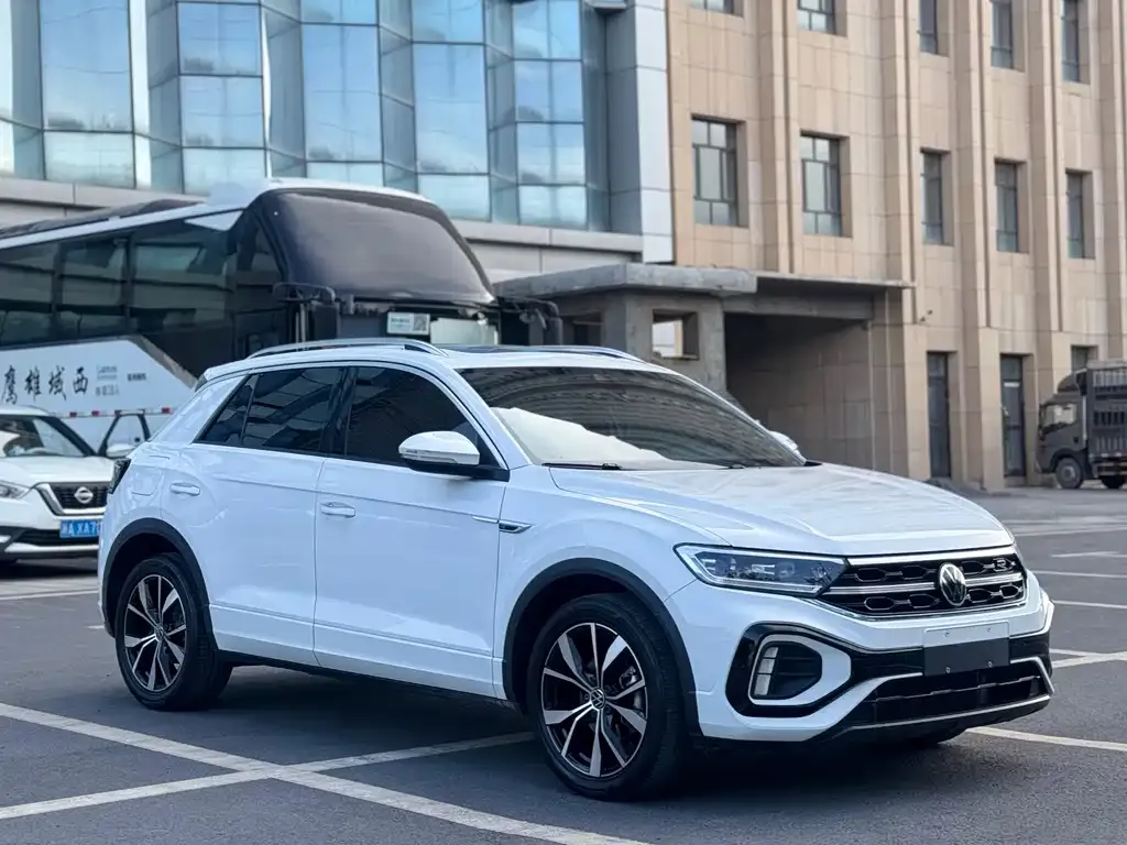 Volkswagen T-Roc — фото 5