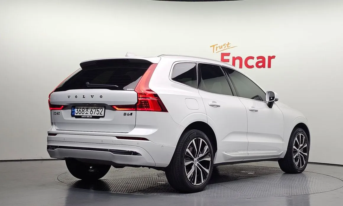 Volvo XC60 — фото 5