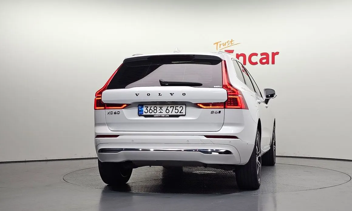 Volvo XC60 — фото 3