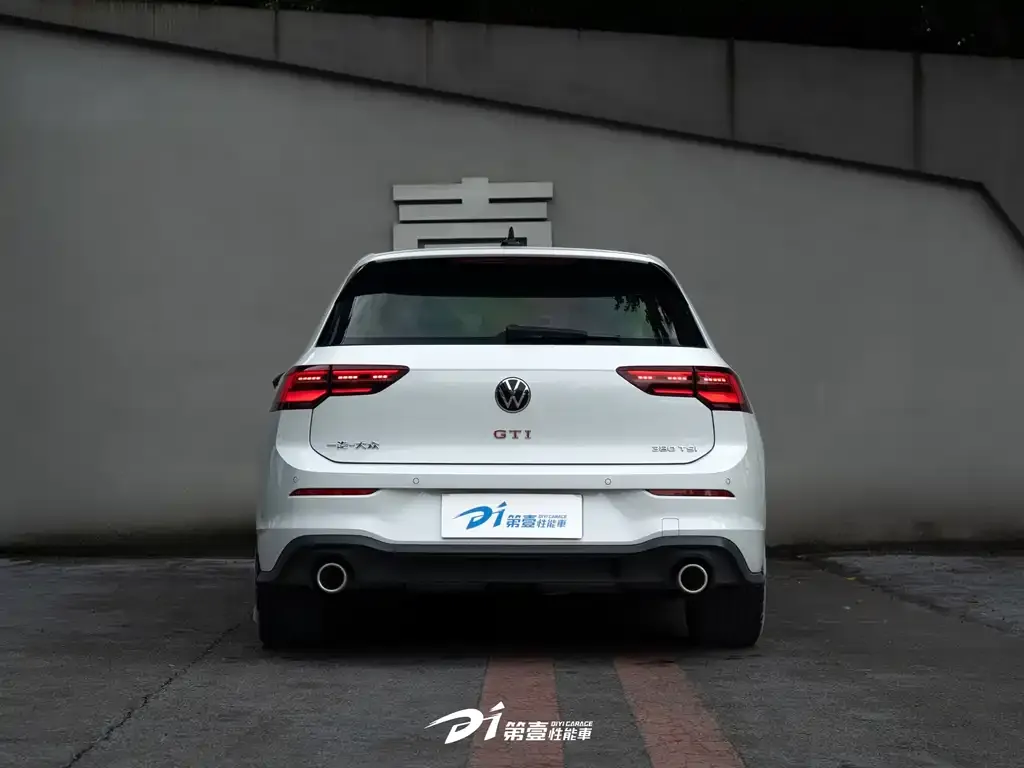 Volkswagen Golf GTI — фото 5