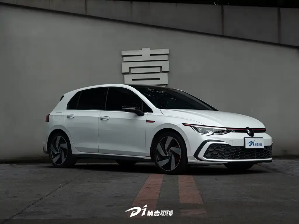 Volkswagen Golf GTI — фото 4