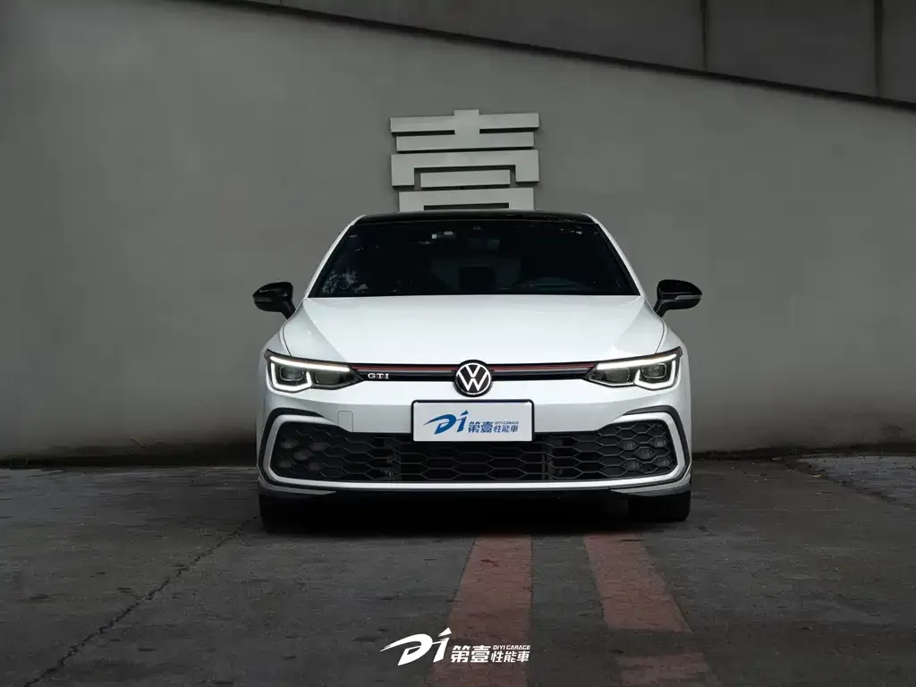 Volkswagen Golf GTI — фото 8