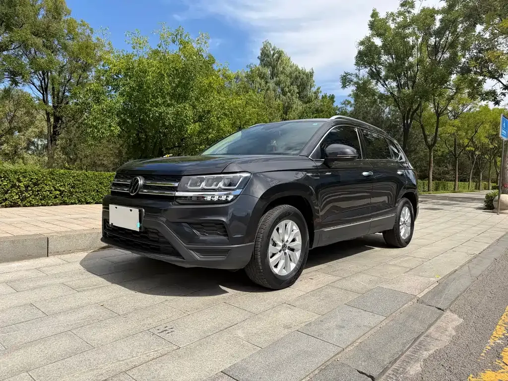 Volkswagen Tharu — фото 1