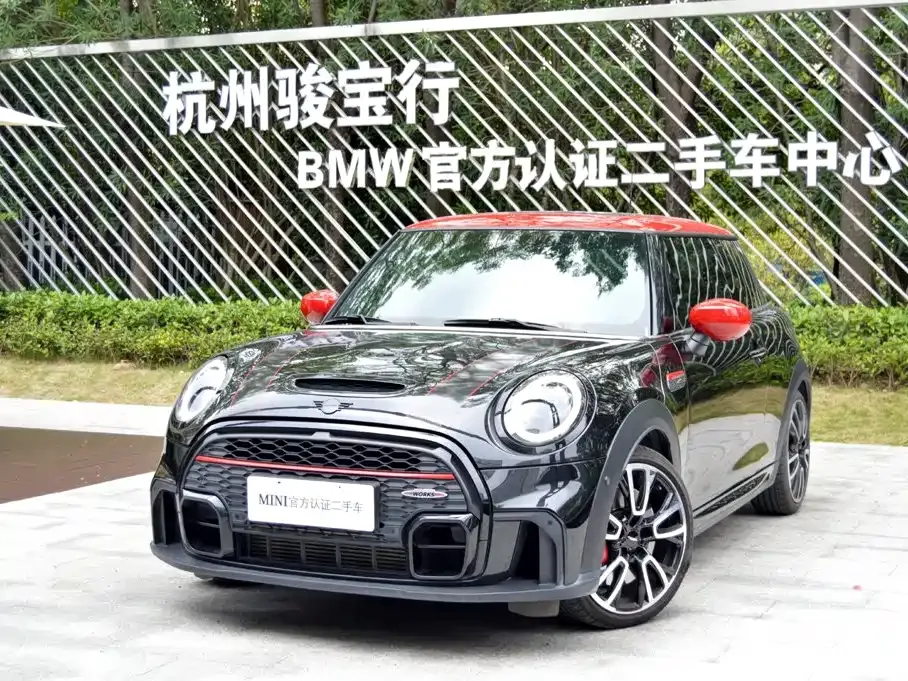 MINI JCW (John Cooper Works) — фото 1