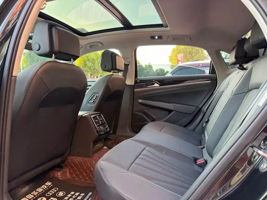 Volkswagen Passat — фото 2