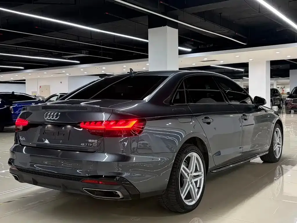 Audi A4L — фото 10