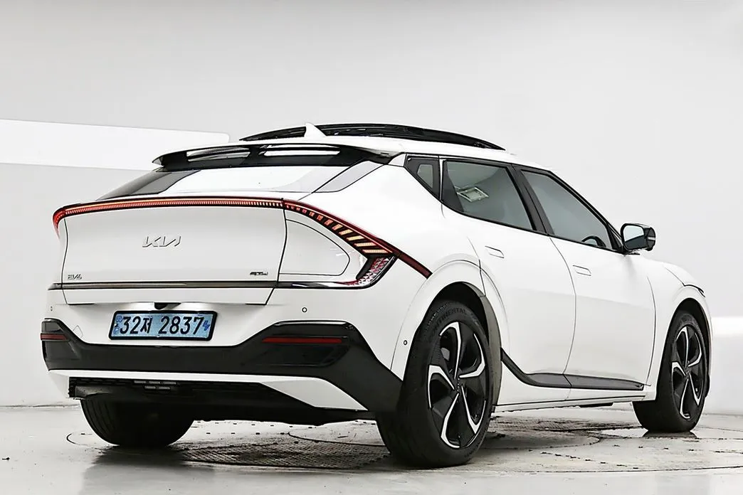 Kia EV6 — фото 5