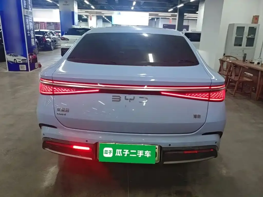 BYD Seal — фото 3