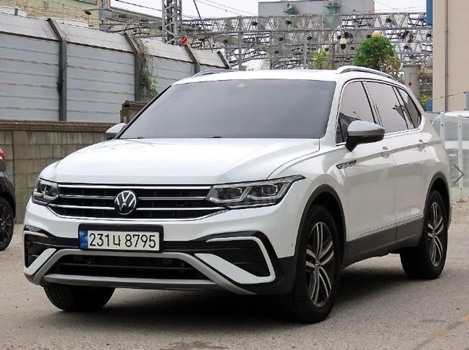 Volkswagen Tiguan — фото 9