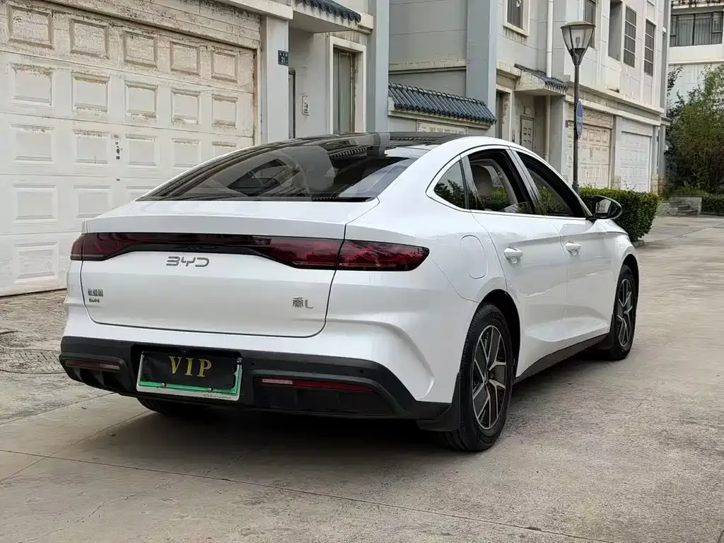 BYD Qin L — фото 8