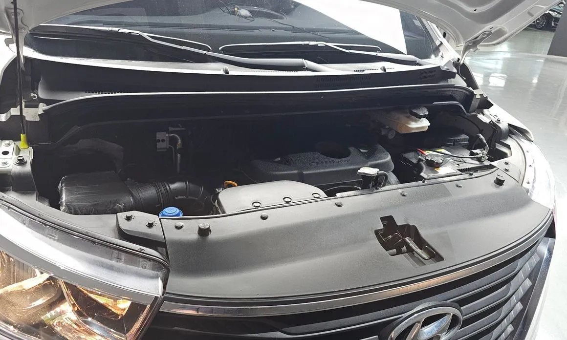 Hyundai Starex — фото 10