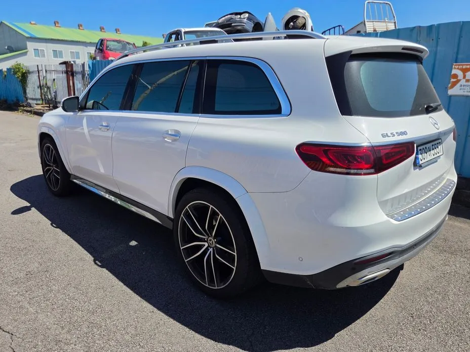Mercedes-Benz GLS-Class — фото 9